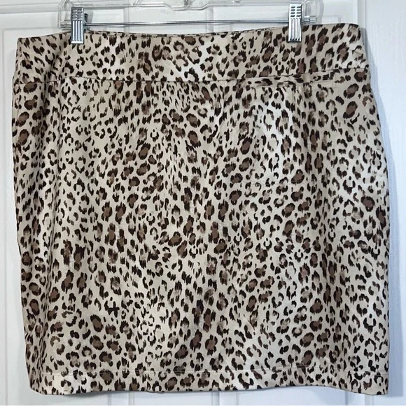 Chico’s Zenergy Golf Leopard Print Skort Size 2 Large Cheetah Animal Active Mini - Picture 2 of 7